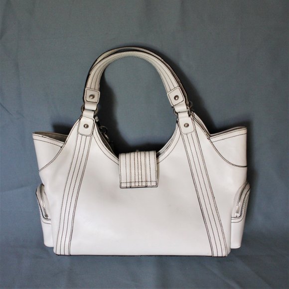 Etienne Aigner White Leather Shoulder Bag - Picture 3 of 11